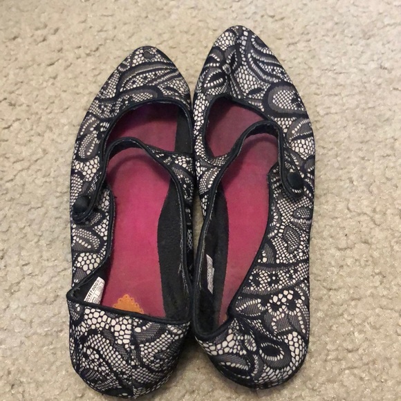 Rocket Dog Shoes - New! ROCKETDOG pointed toe flats black lace 6M